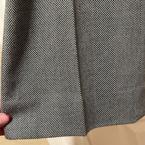 Like new Banana Republic Logan Pants - Picture 3 of 3